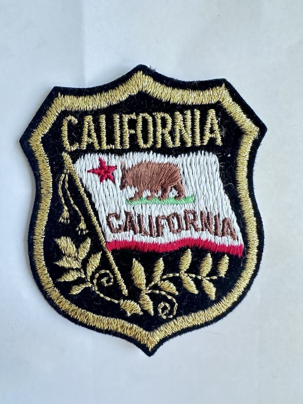 Vintage State Flag Theme CALIFORNIA Shield Patch Embroidered New P12
